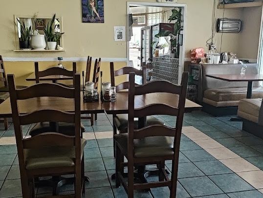 La Sierra Cafe interior